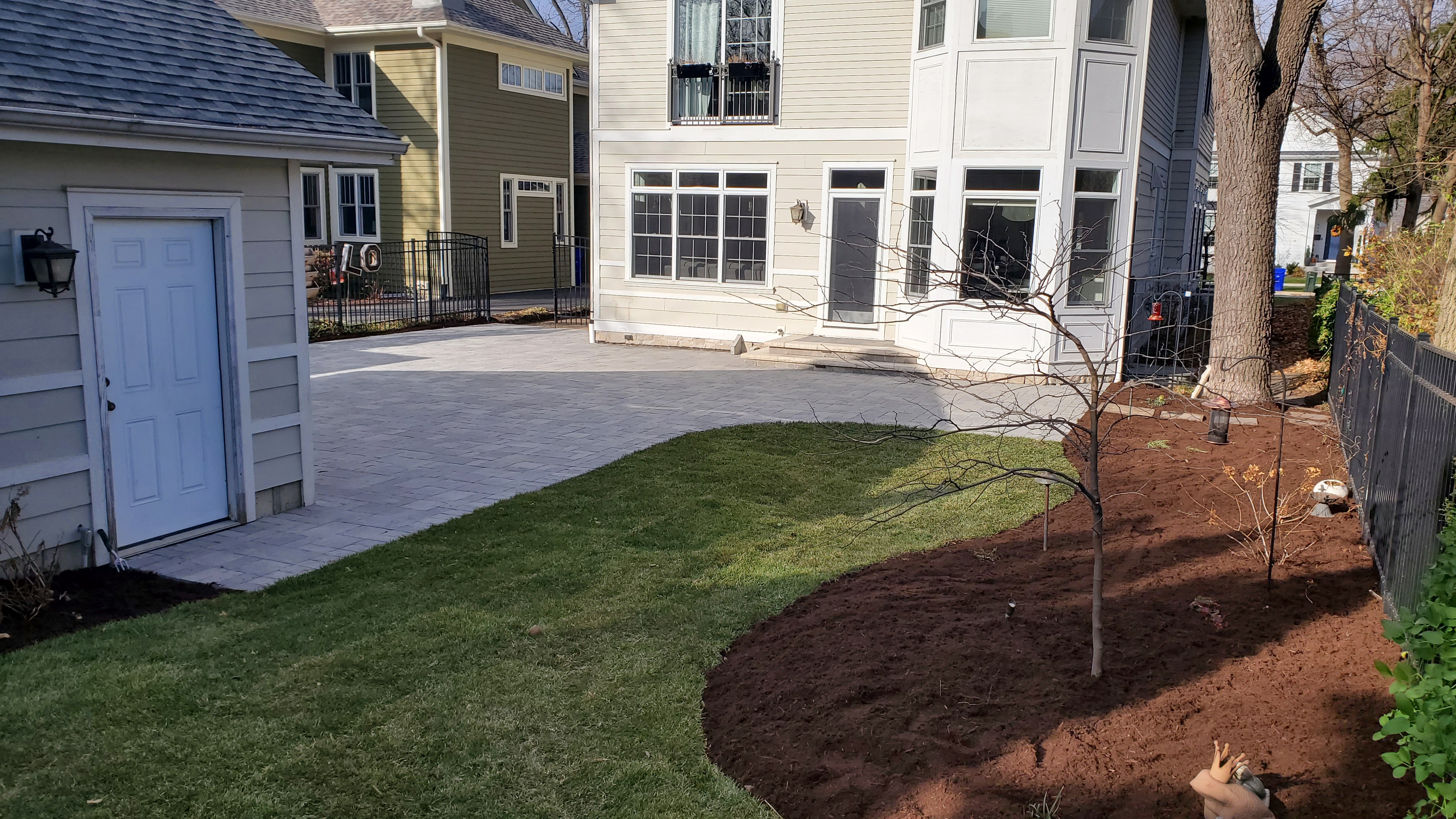 Detached garage paver driveway and landscaping, Glen Ellyn, IL — B&L Landscape
