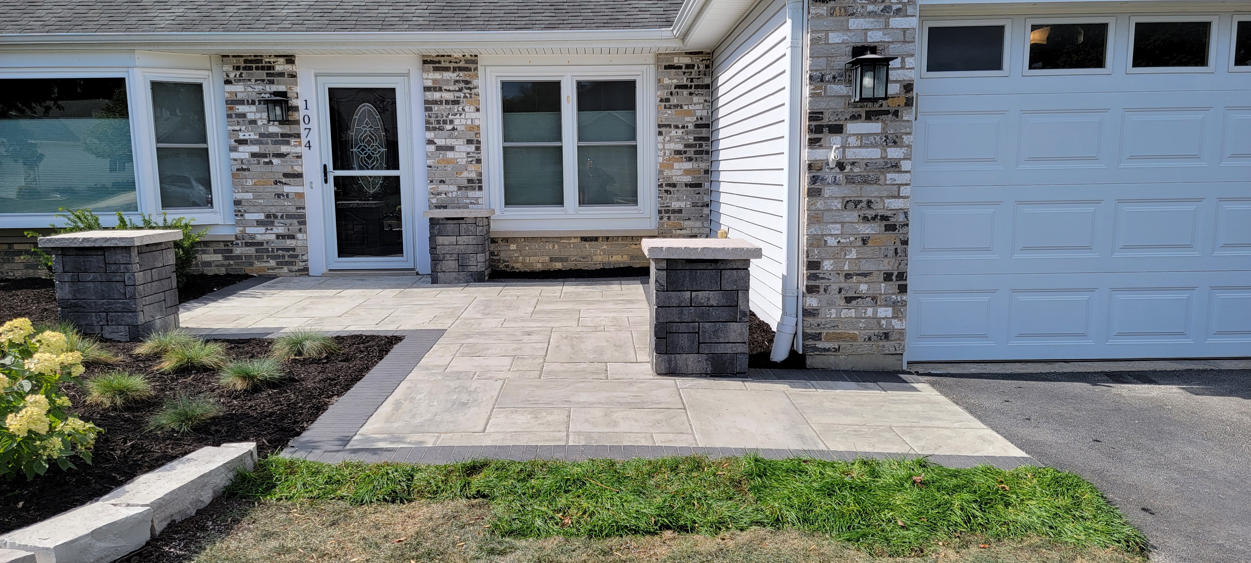Front paver walkway with pillars, Carol Stream, IL — B&L Landscape