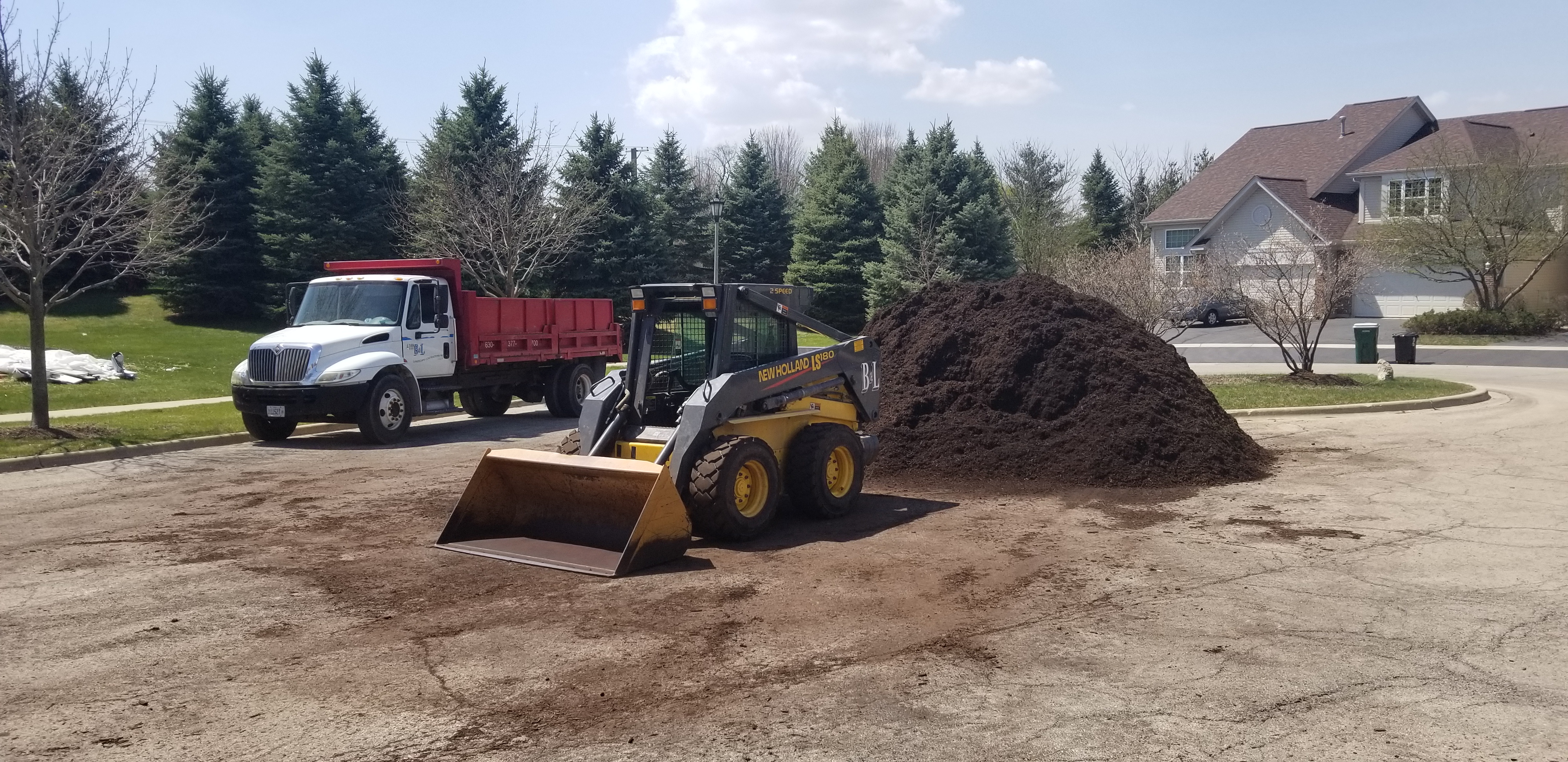 HOA mulch installation, St. Charles, IL — B&L Landscape