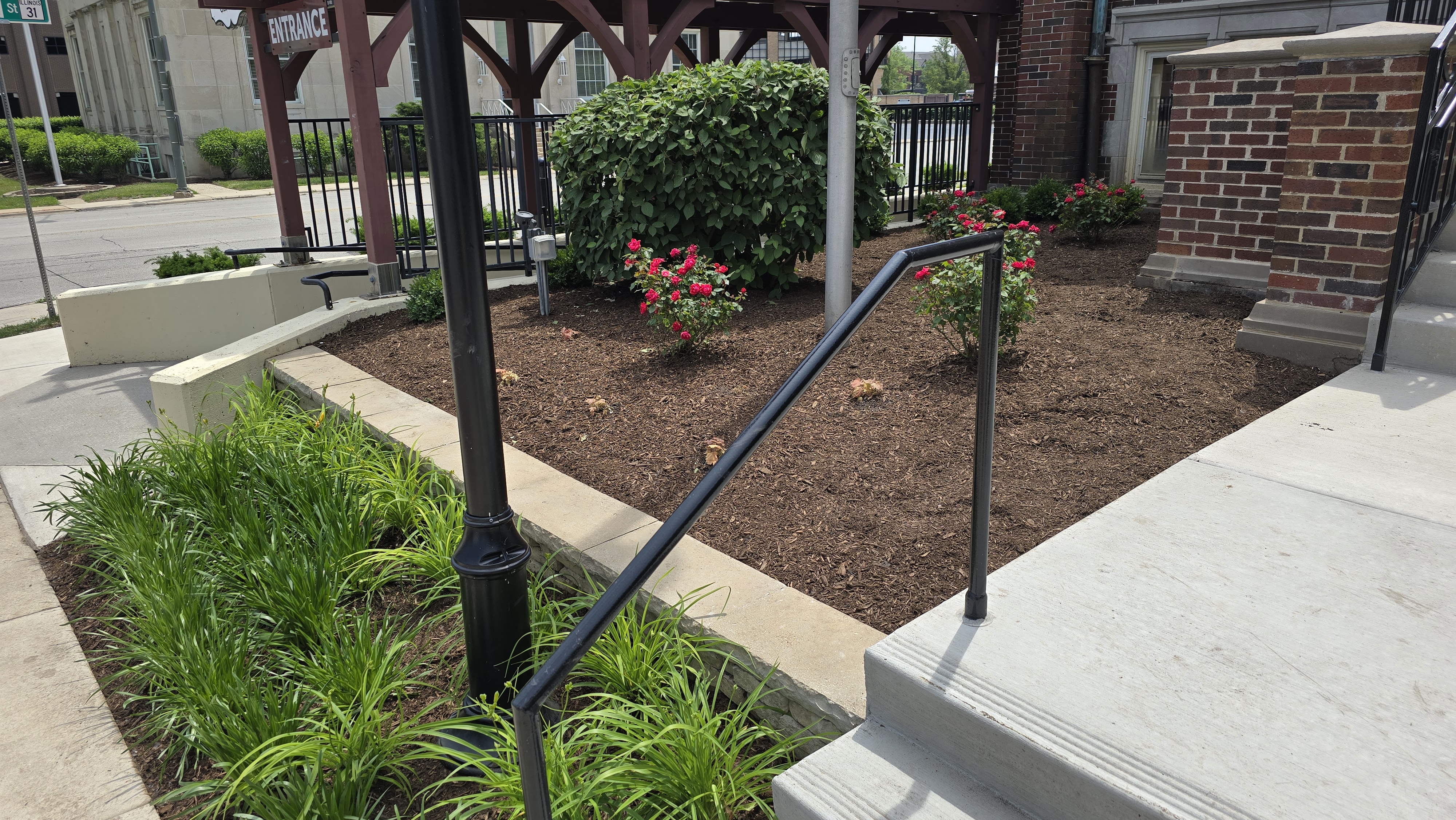 Baker Community Center re-landscape 1 — B&L Landscape commercial